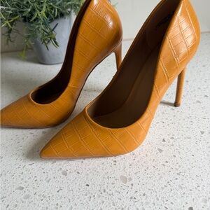 Anne Michelle Mustard Croc-Embossed Heels